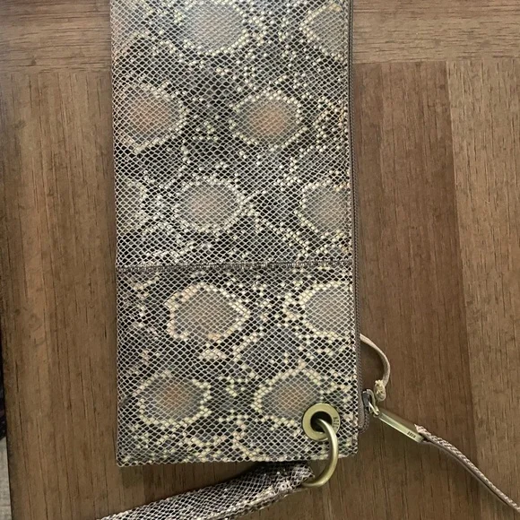 Hobo Brand Vida Wallet - Picture 2 of 3